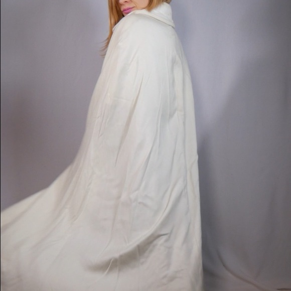 Jerusalem Cross Cloak - Picture 11 of 12